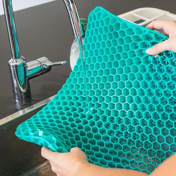 1+1 GRATIS: Dreamolino SoftSitter Sitzkissen mit Wabenstruktur 1+1 GRATIS: Dreamolino SoftSitter Sitzkissen mit Wabenstruktur